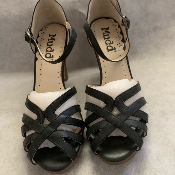 Mudd Shoes - New Mudd Black Strappy Women's Heels